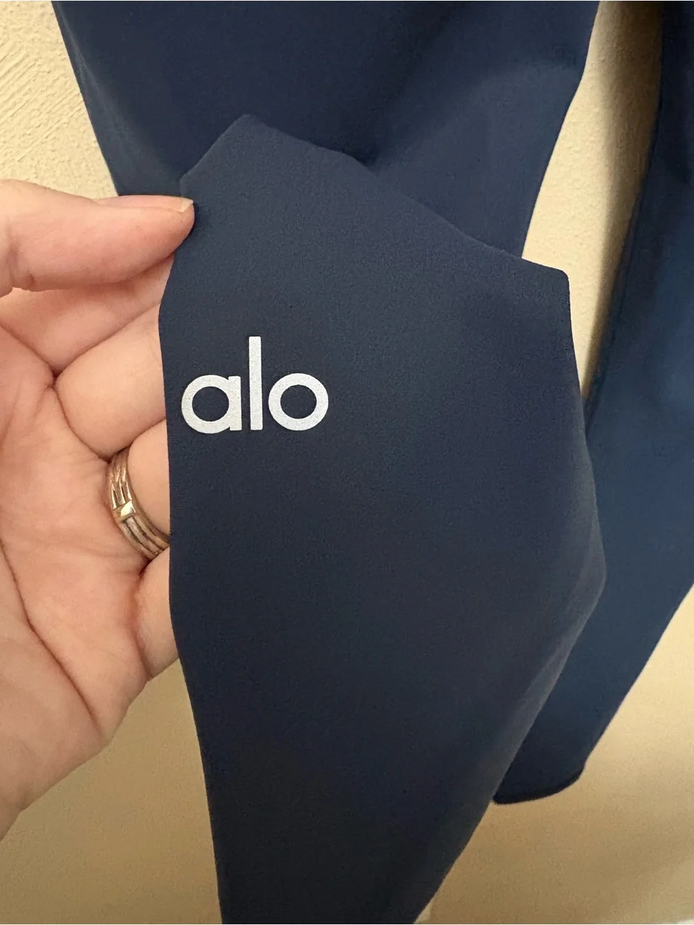 ALO Yoga High-Waist Ripped Warrior Legging Rich Navy Blue Size XXS NWT New